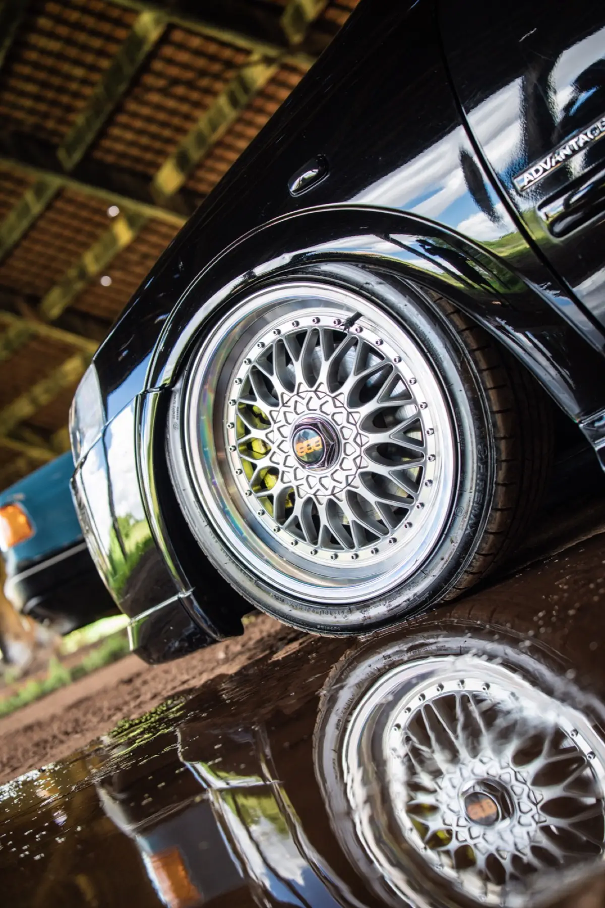 Foto de carro com tratamento de cor
